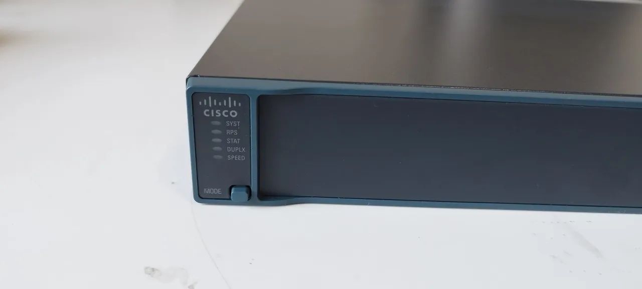 Pra sair rápido, Switch CISCO ws-c2960+24tc-l  v02 - Foto 2