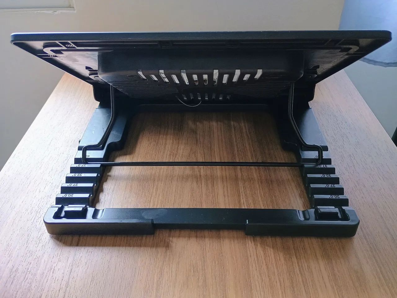 Mesa Feasso para Notebook com Cooler Central e 5 Posições  - Foto 5
