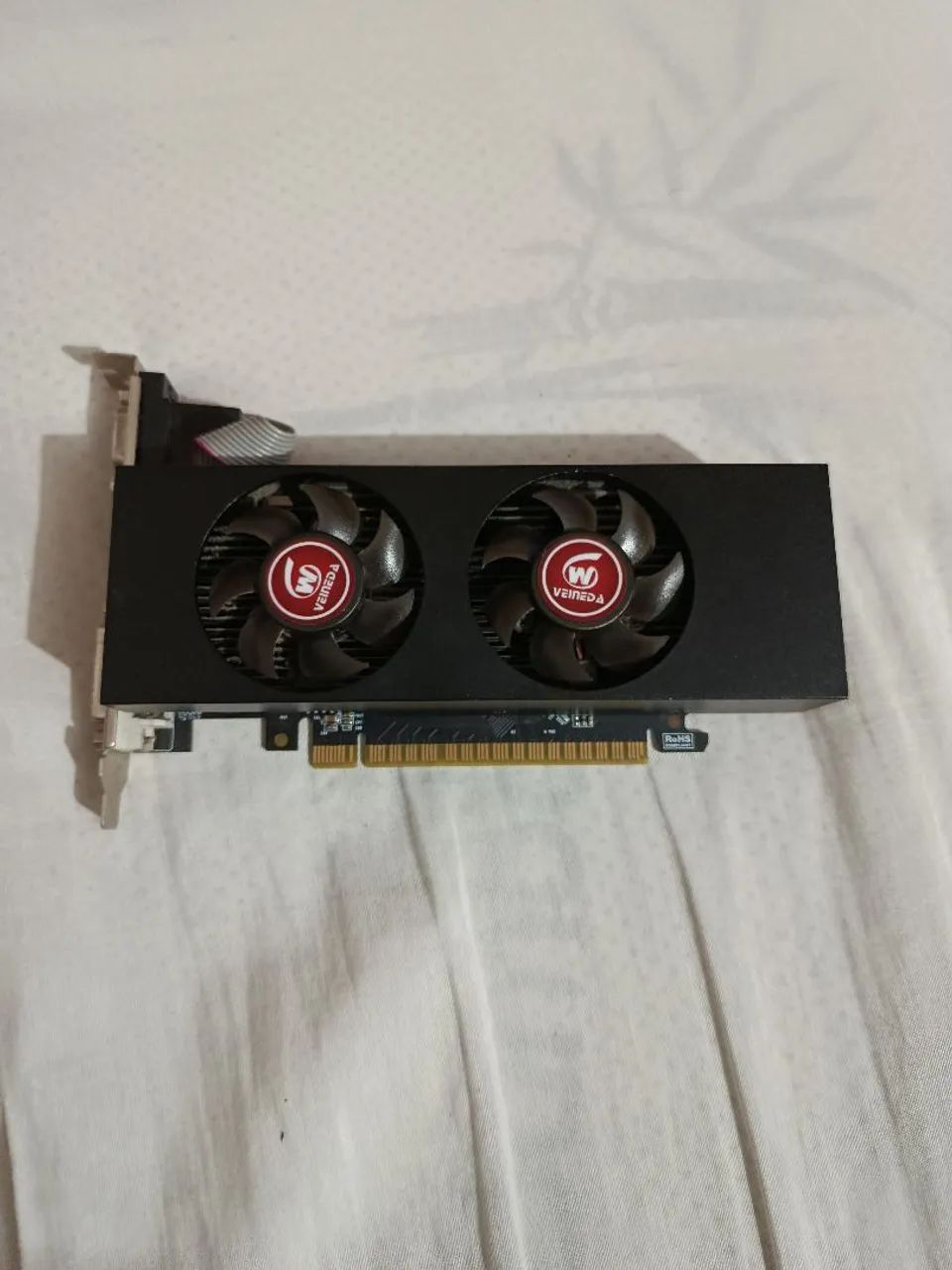 GTX 750 4GB com artefatos