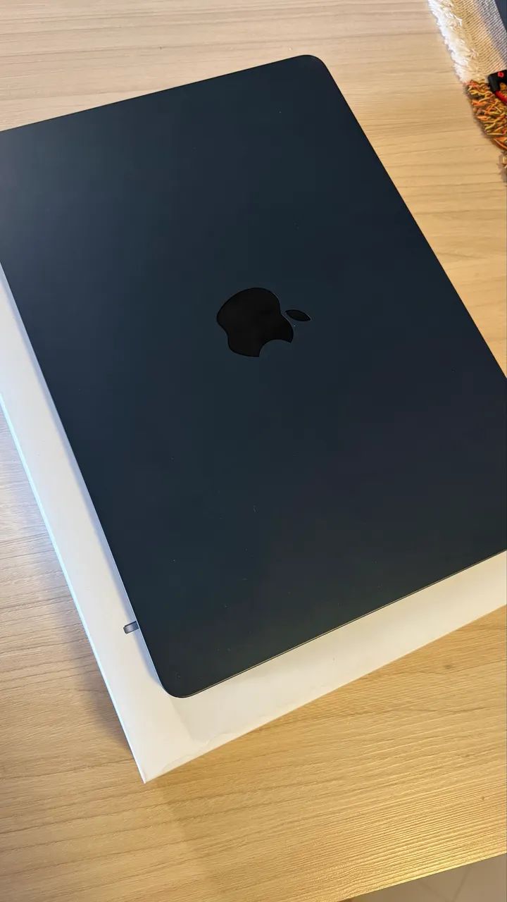 Macbook Air 13-inch Space Gray 13 Apple M3 8gb De Ram - Notebooks