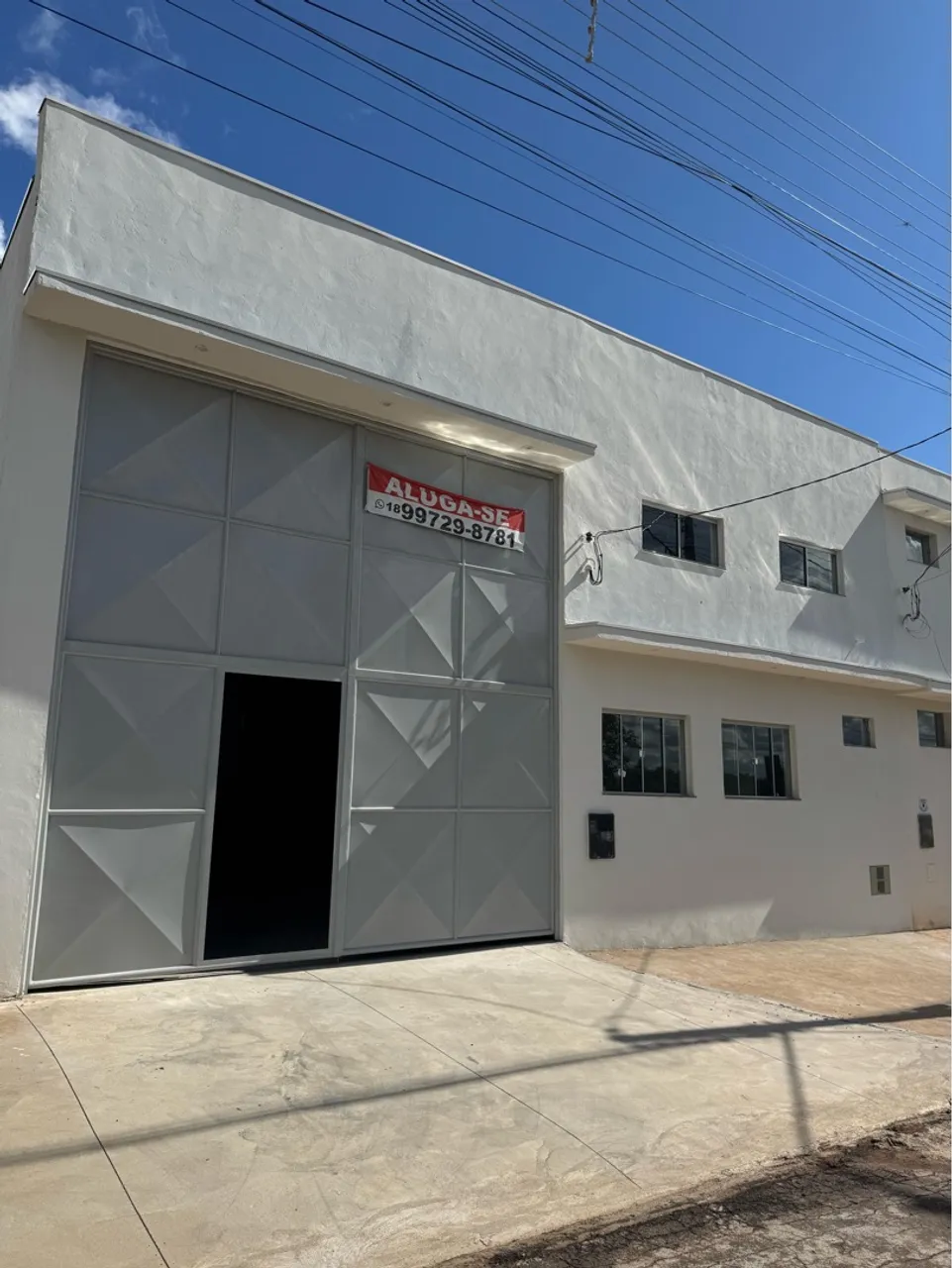 Aluga-se em Adamantina Prédio comercial 384m2