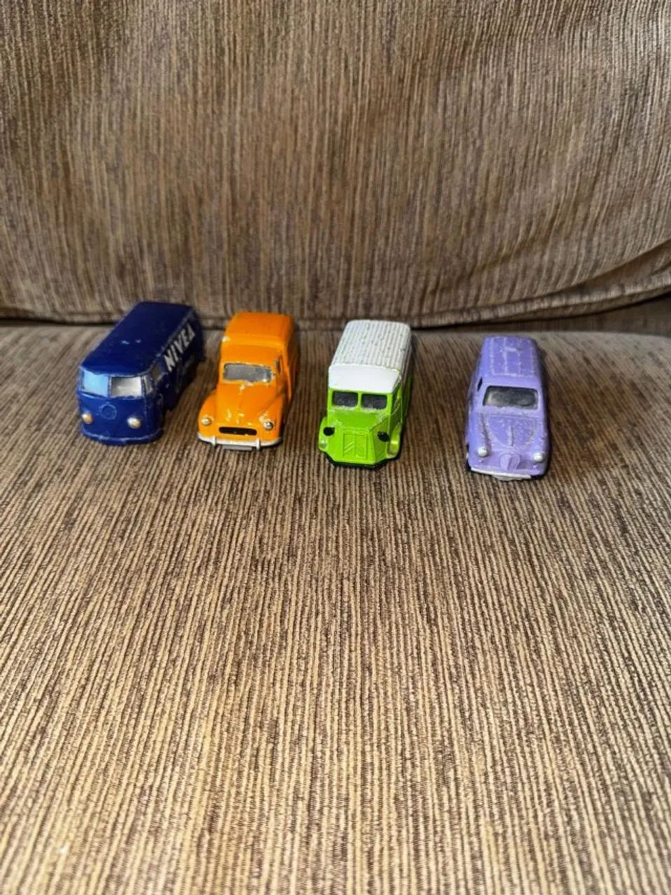 Carrinho Kit Com 4 Diversas Marcas - Corgi Original - Foto 2