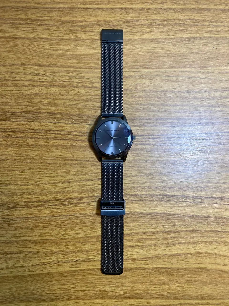 Relógio Elegante Minimalista