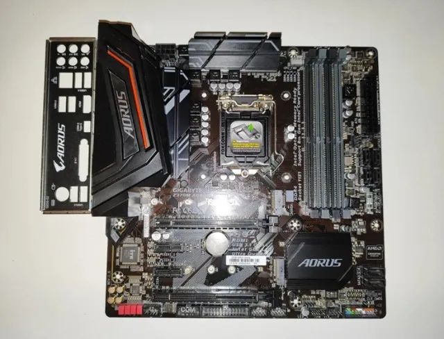 Kit core i5 8600K, Z370m Aorus, 16 gb DDR4 (PC GAMER)