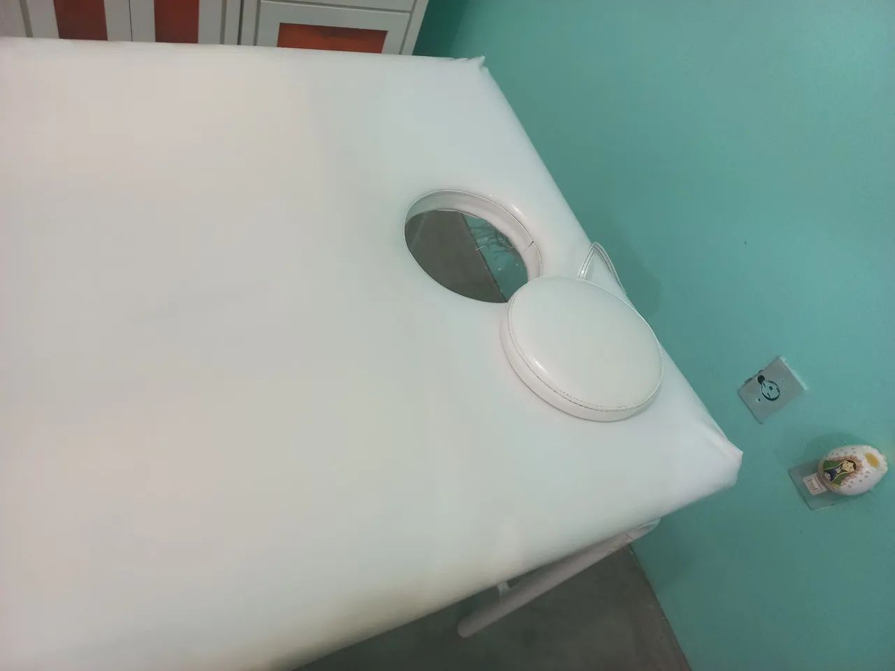 Maca de massagem branca com furo