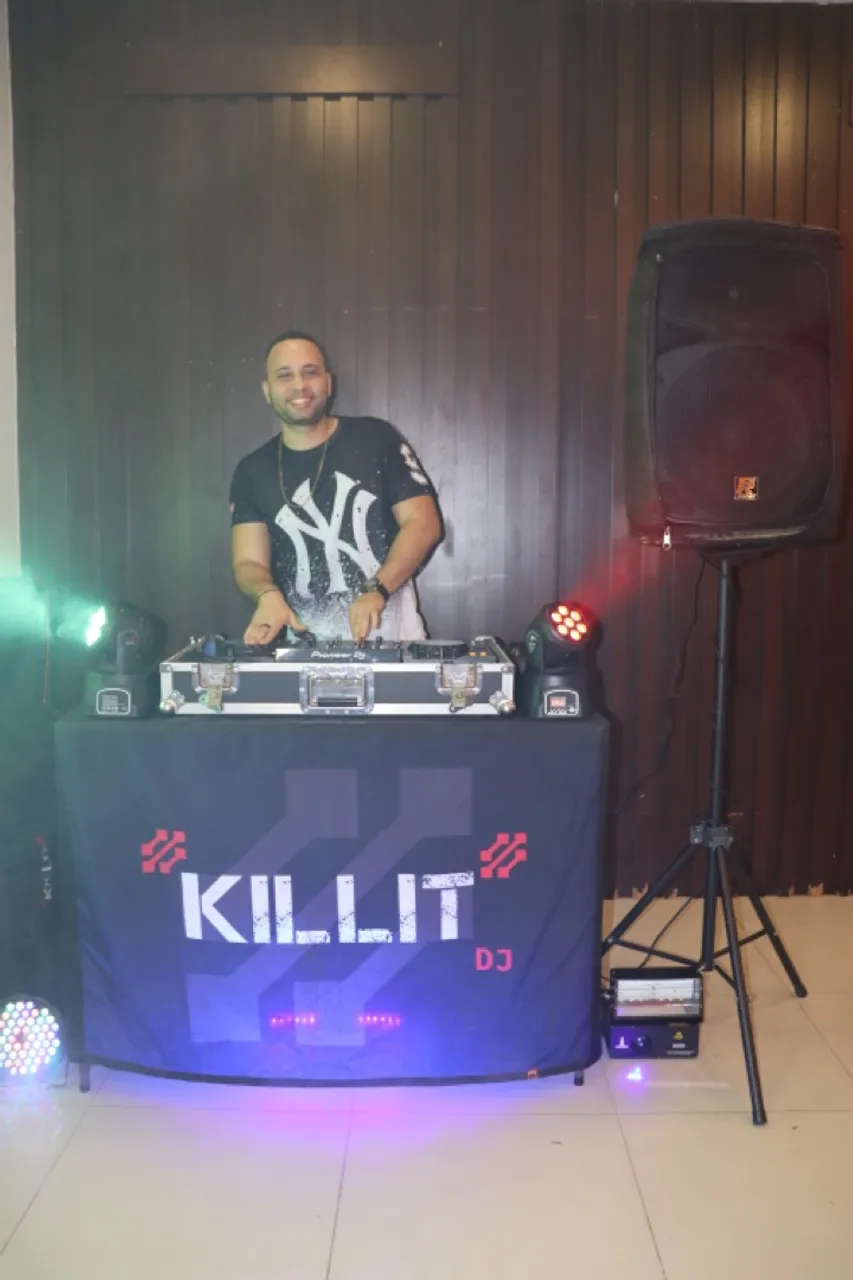 Kit dj, som e luz por 100