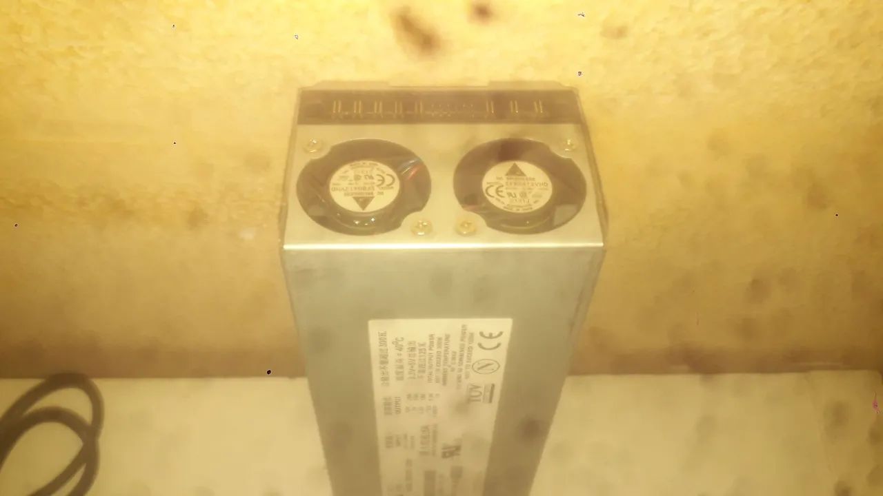 Kit 2 unidade  fonte  servidor Dell  modelo 7000240_001 conector 8 pinos 