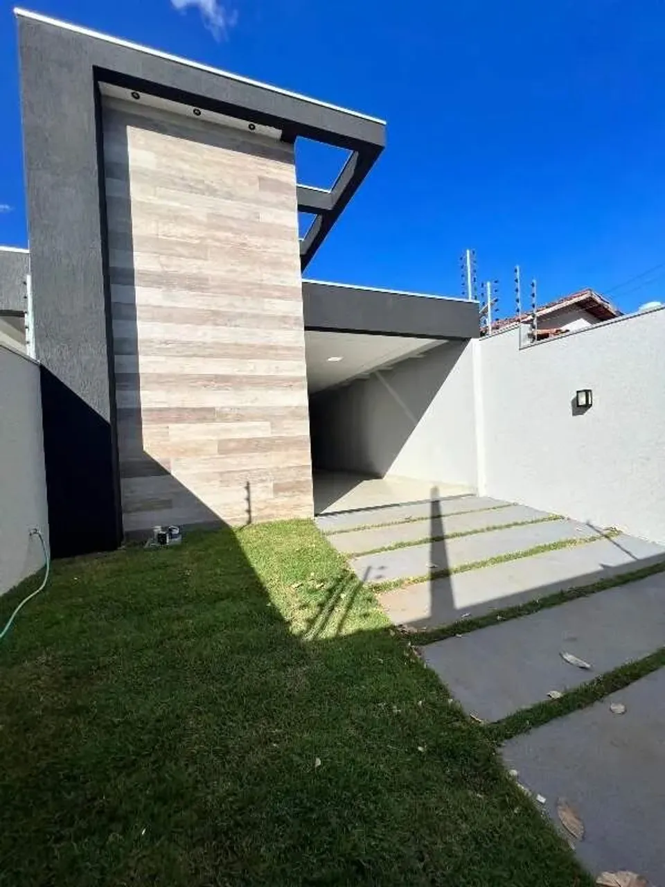 EXCELENTE CASA , LOCALIZAÇÃO PROXIMO A AVENIDA PALMAS BRASIL SUL!!