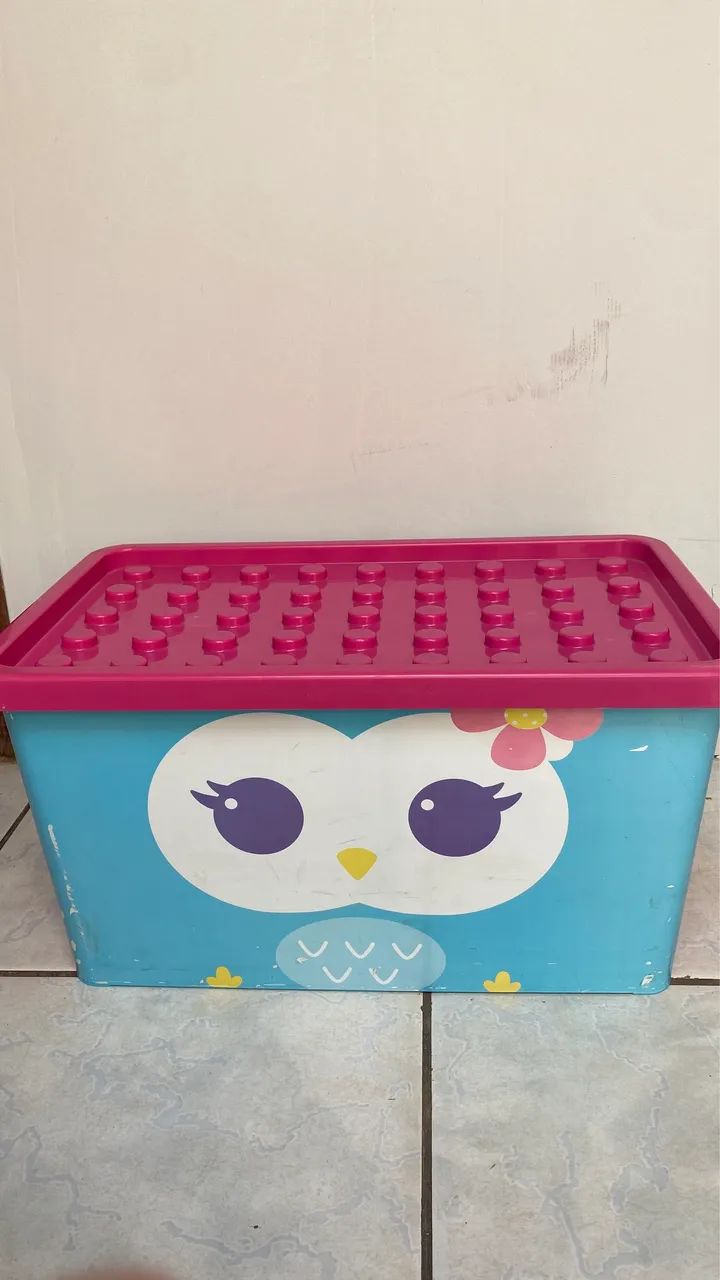 Caixa de brinquedo 