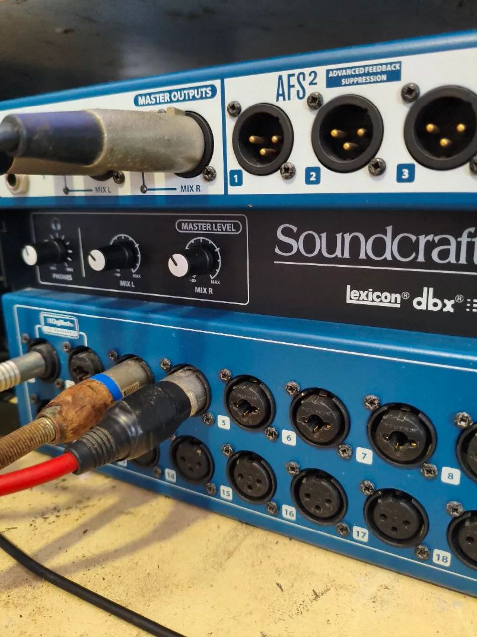 Mesa Digital Soundcraft Ui24R - Foto 6