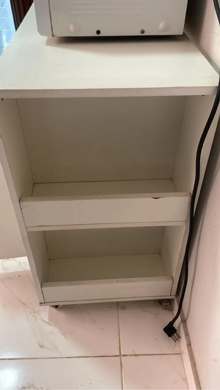 Armário tok&stok 100% MDF