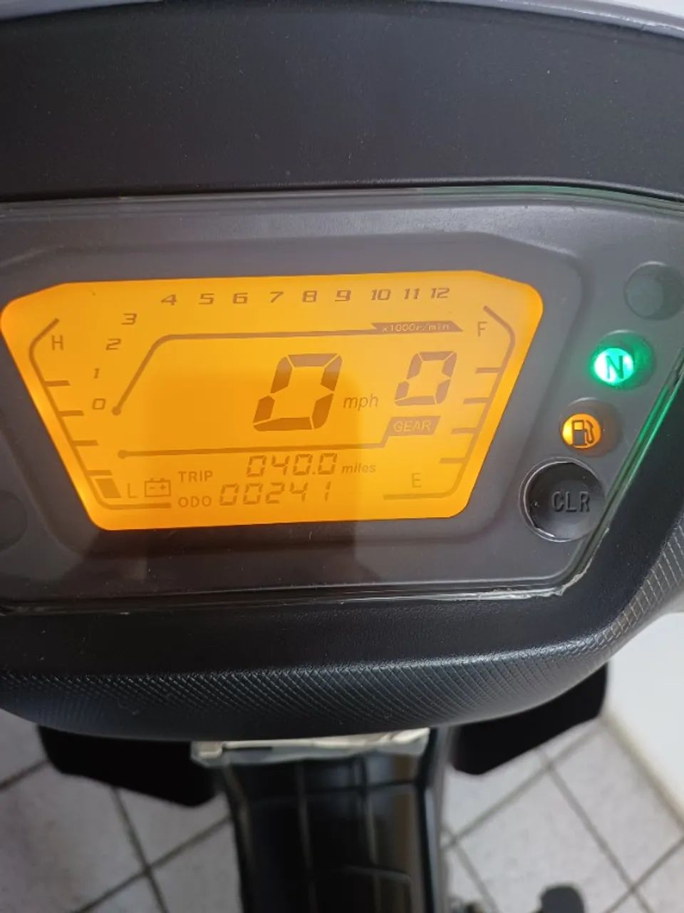 Moto nova 400km, único dono - Foto 4