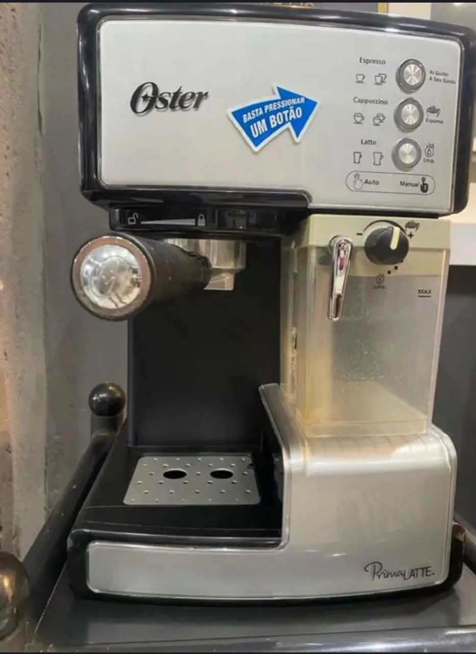 Cafeteira Oster PrimaLatte - Espresso, Cappuccino e Latte