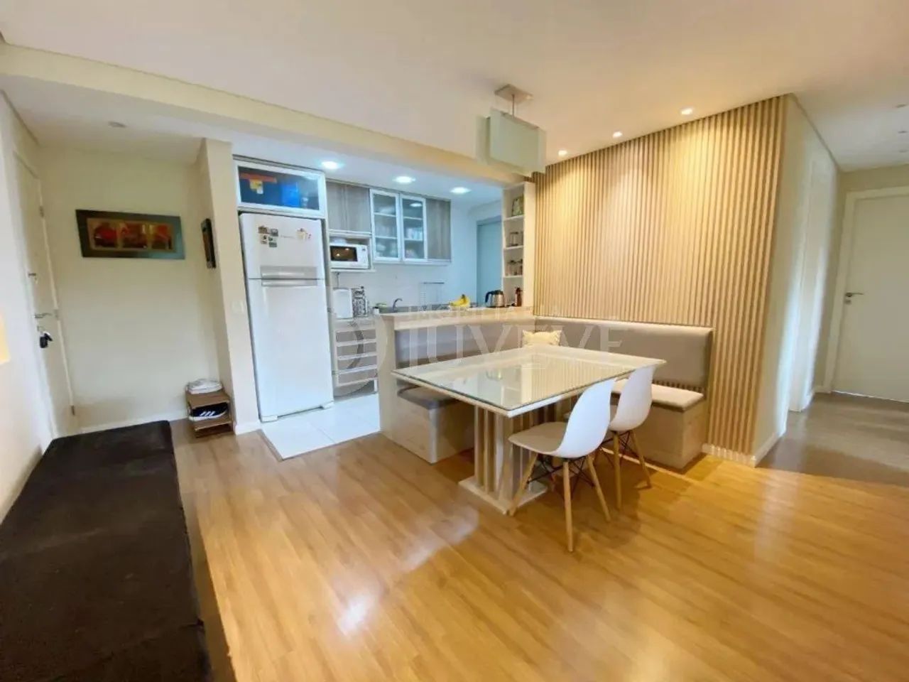 IMOBILIARIA JUVEVE ALUGA APARTAMENTO MOBILIADO PORTÃO RES. JOY PRX BATEL SHOPPING AGUA VER - Foto 3