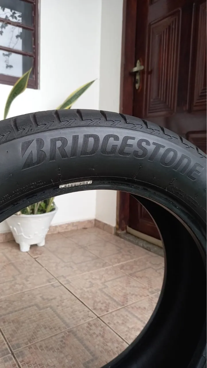 Pneu Bridgestone
