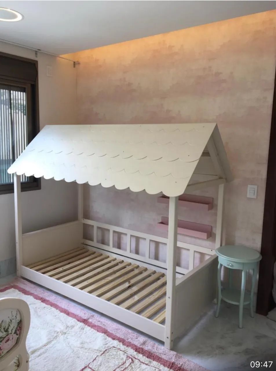 Cama madeira laqueada rosa Montessoriana casinha menina  - Foto 5