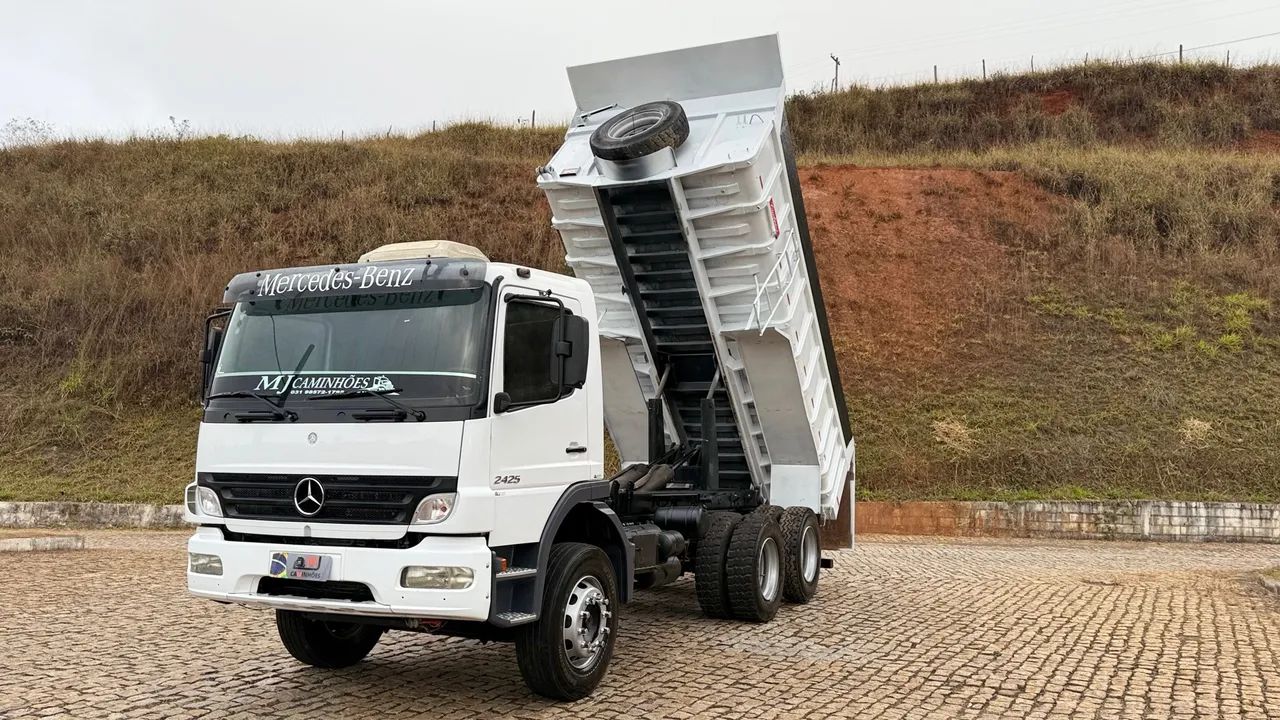 MB 2425 Caçamba Ano 2009 - Foto 2