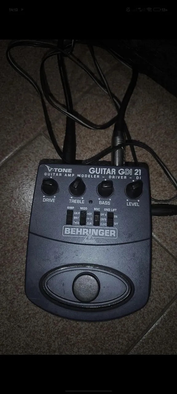 Pedal Behringer V-Tone Guitar GDI21