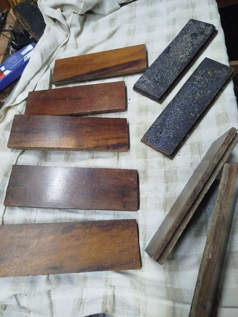 Piso de madeira tacos antigos revestimento e reposição de tacos ruins  - Foto 3