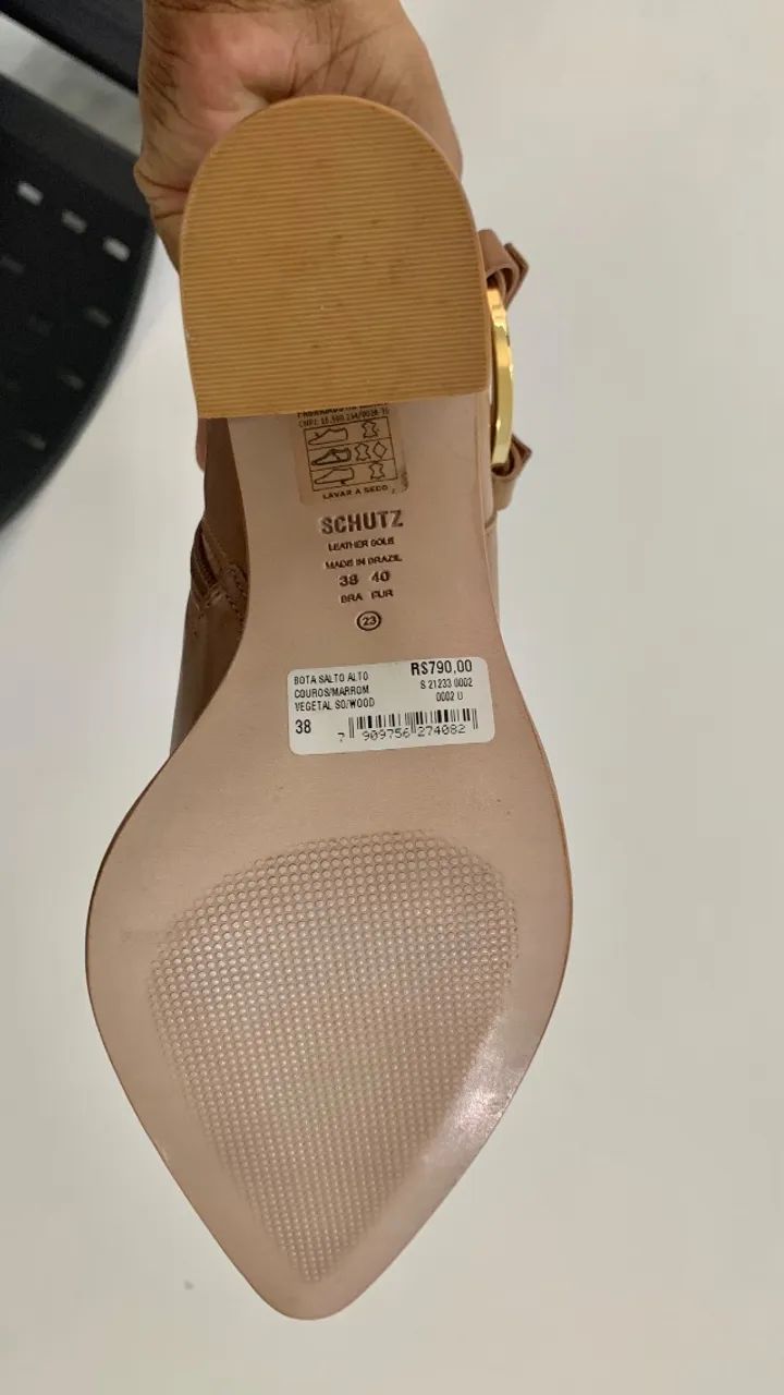 Bota Schutz - Foto 3