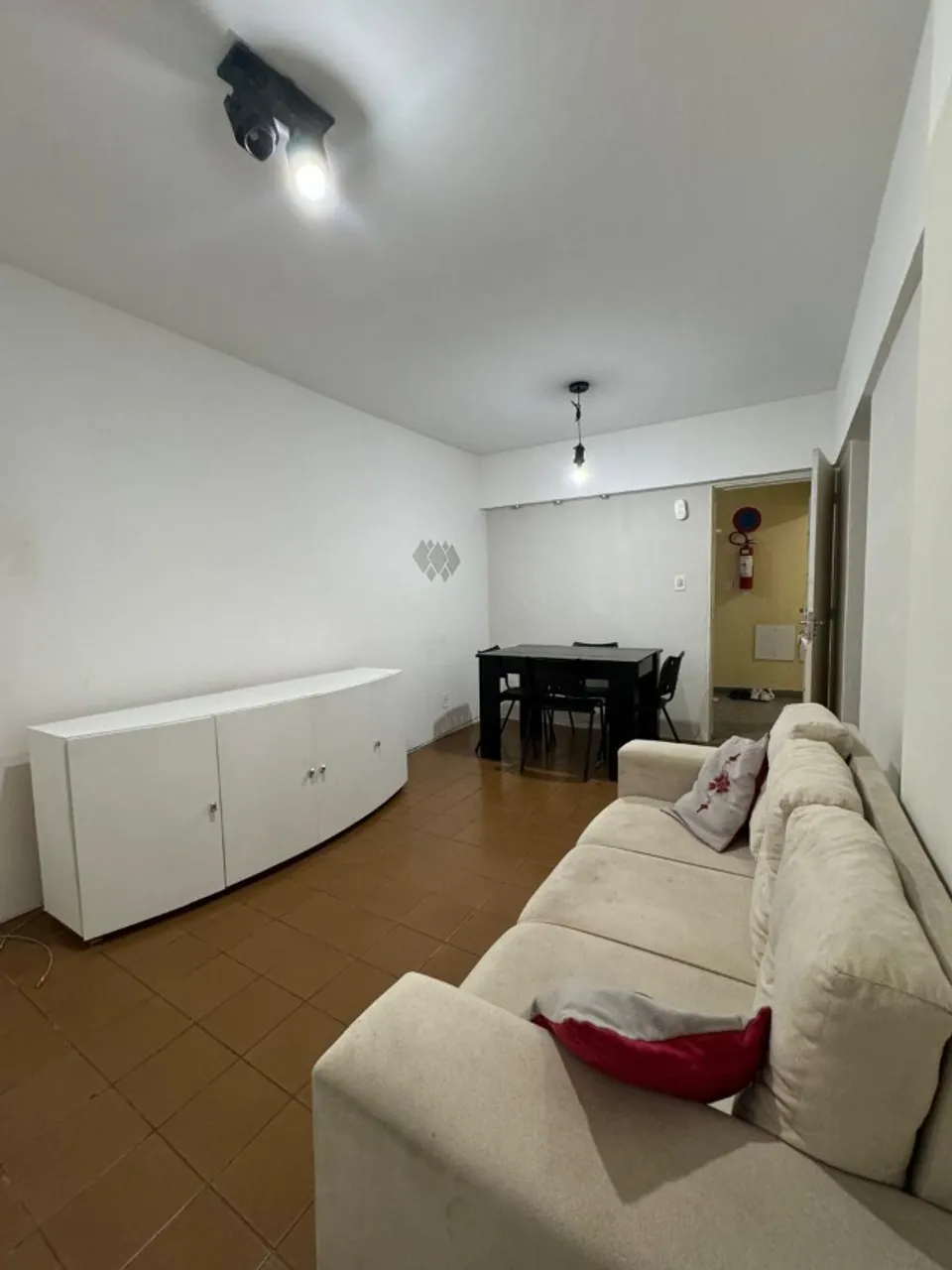 KITNET MOBILIADA NA MADALENA (Edf. Vivenda do Benfica)