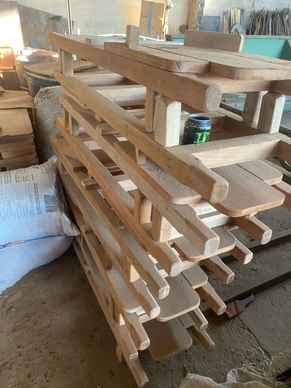 Catitu pra rala mandioca ou macacheira