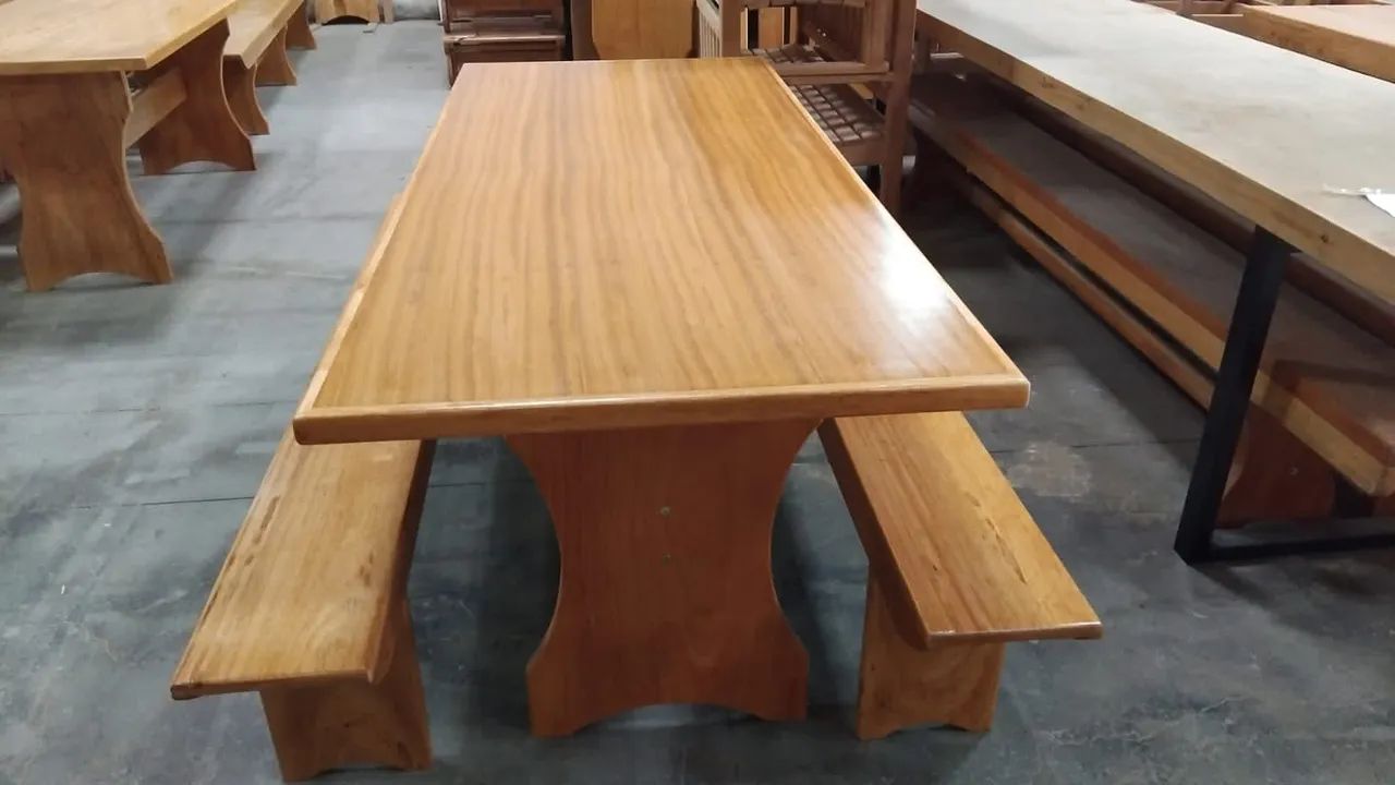 Mesa de Madeira  com 2 bancos - Foto 2