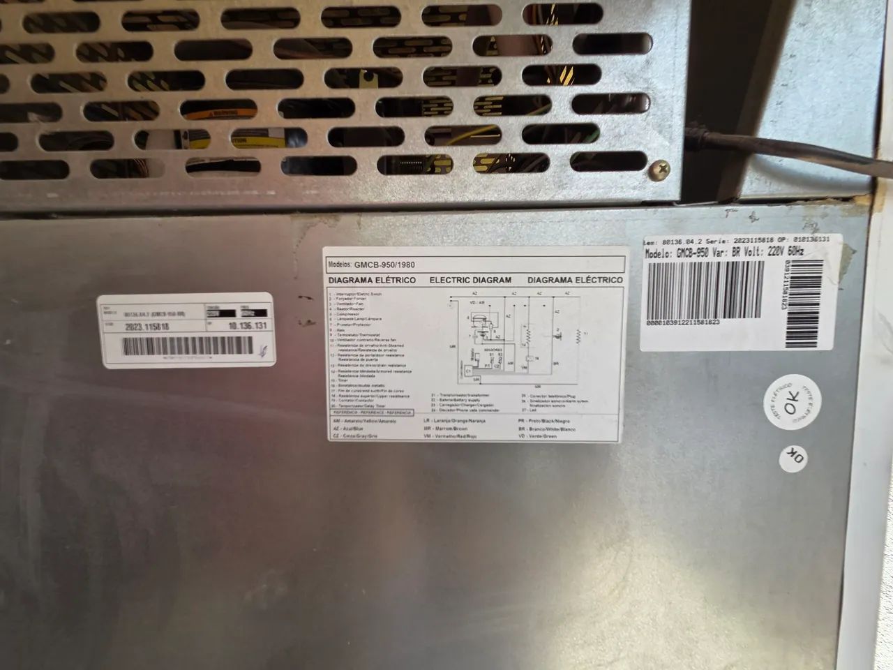 Chopeira com 5 bicos em câmara fria GELOPAR completa pronta pra uso! 950 litros 220v  - Foto 3