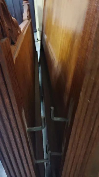 Cama casal em madeira trabalhada. - Foto 4