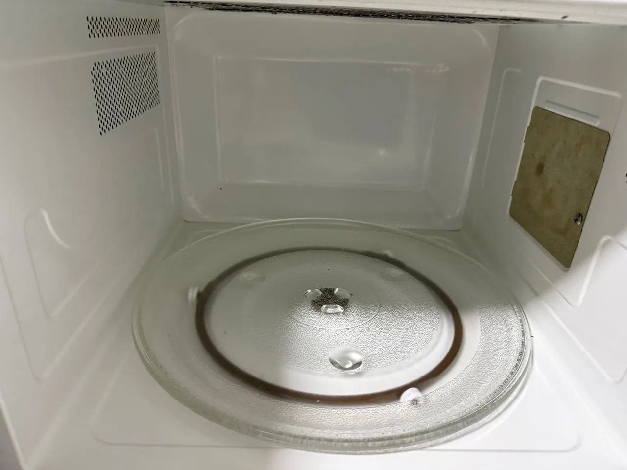 Microondas Electrolux 31 litros usado - Foto 2