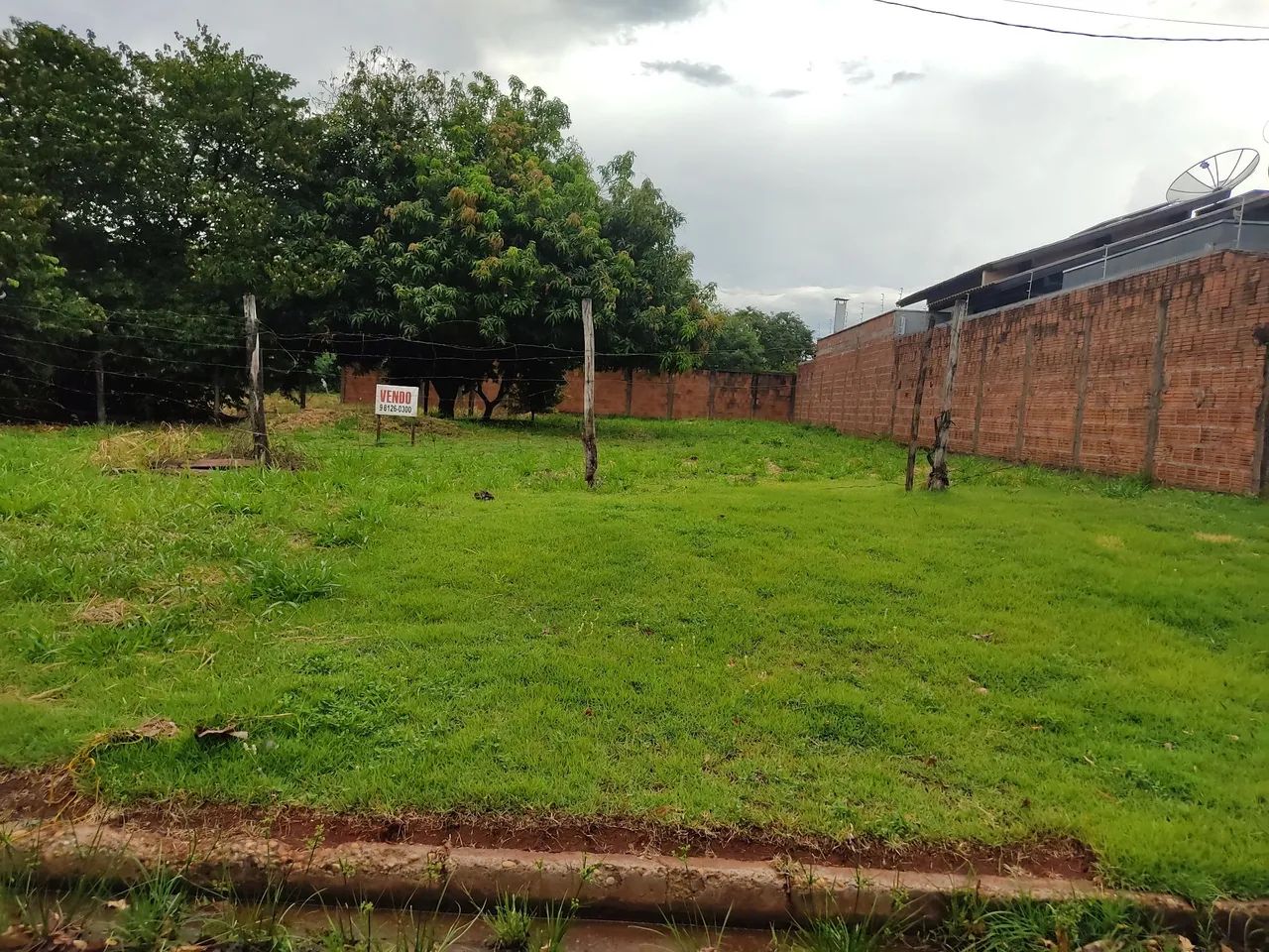 Terreno em dourados , próximo a feira livre. 