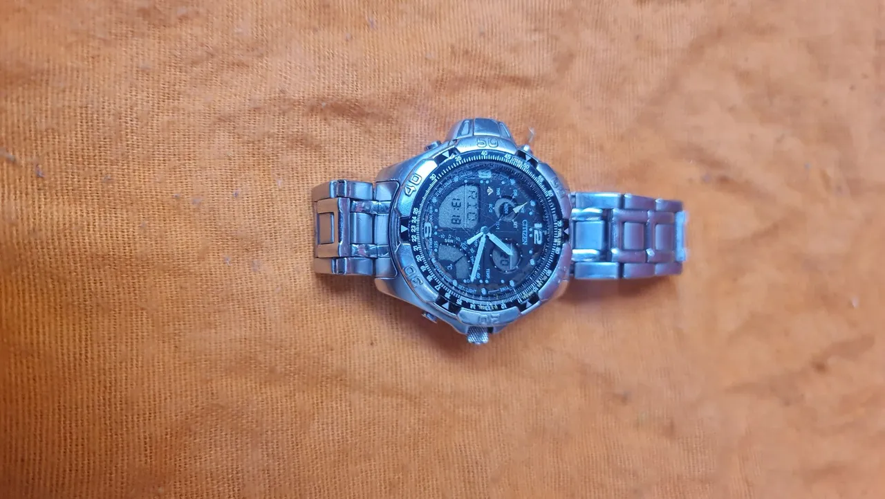 Relógio Citizen pro master