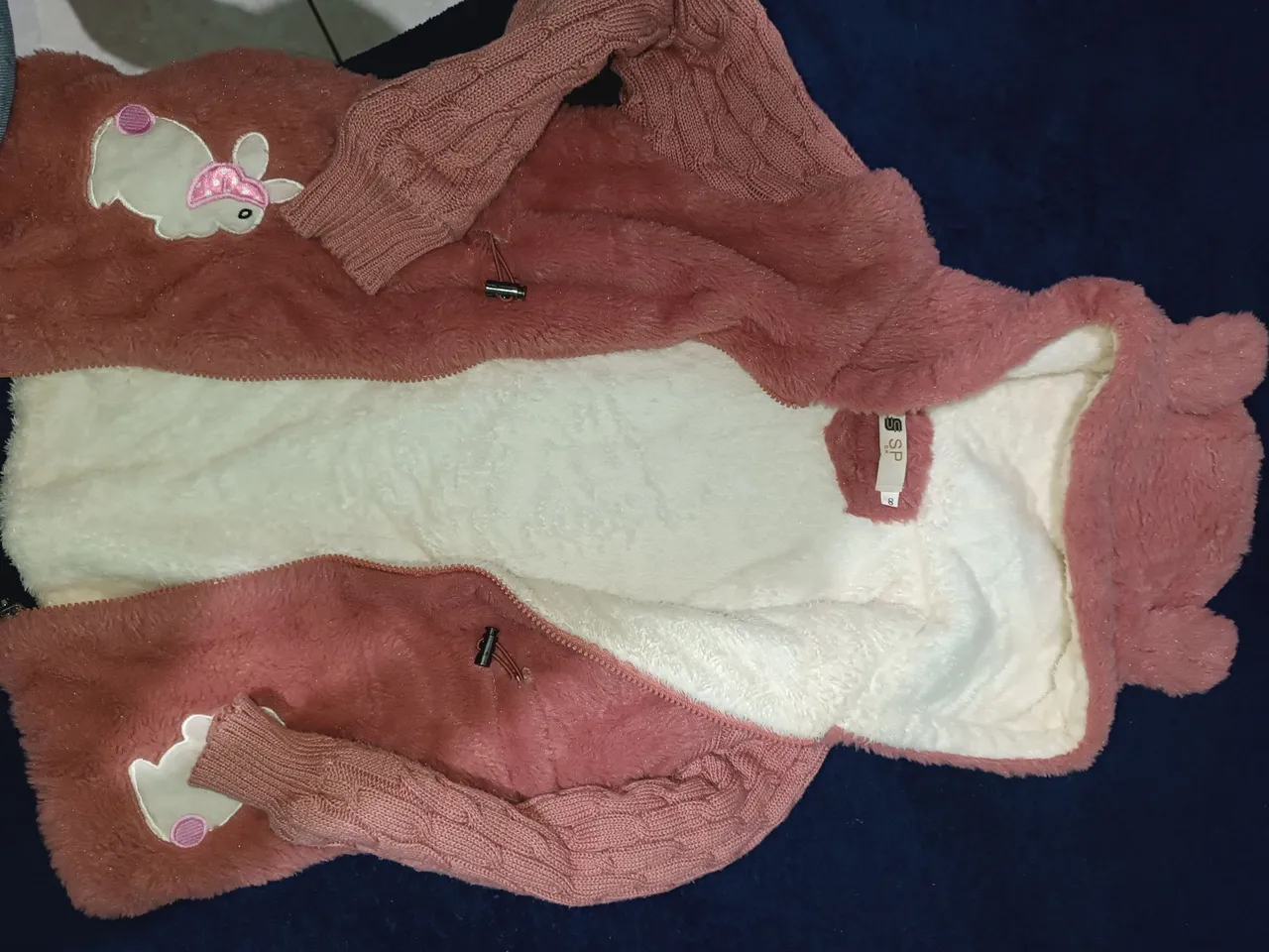 Casaco com capuz de urso rosa