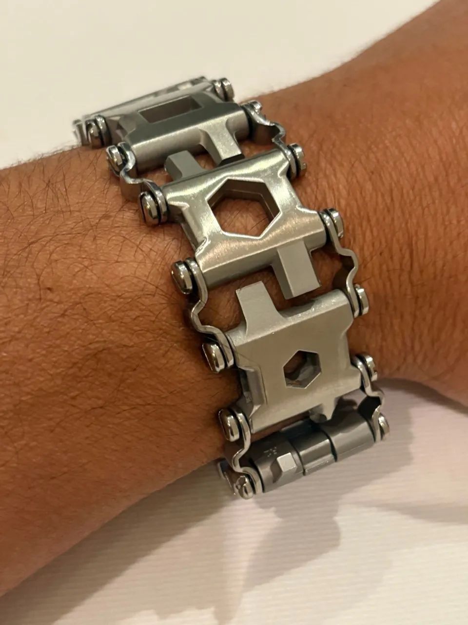 Bracelete Masculino Multi-Ferramentas em Aço Inoxidável - Estilo Tático