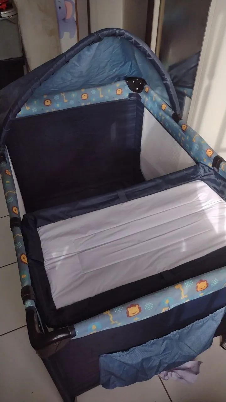 Berço portátil para bebê com colchão  - Foto 4