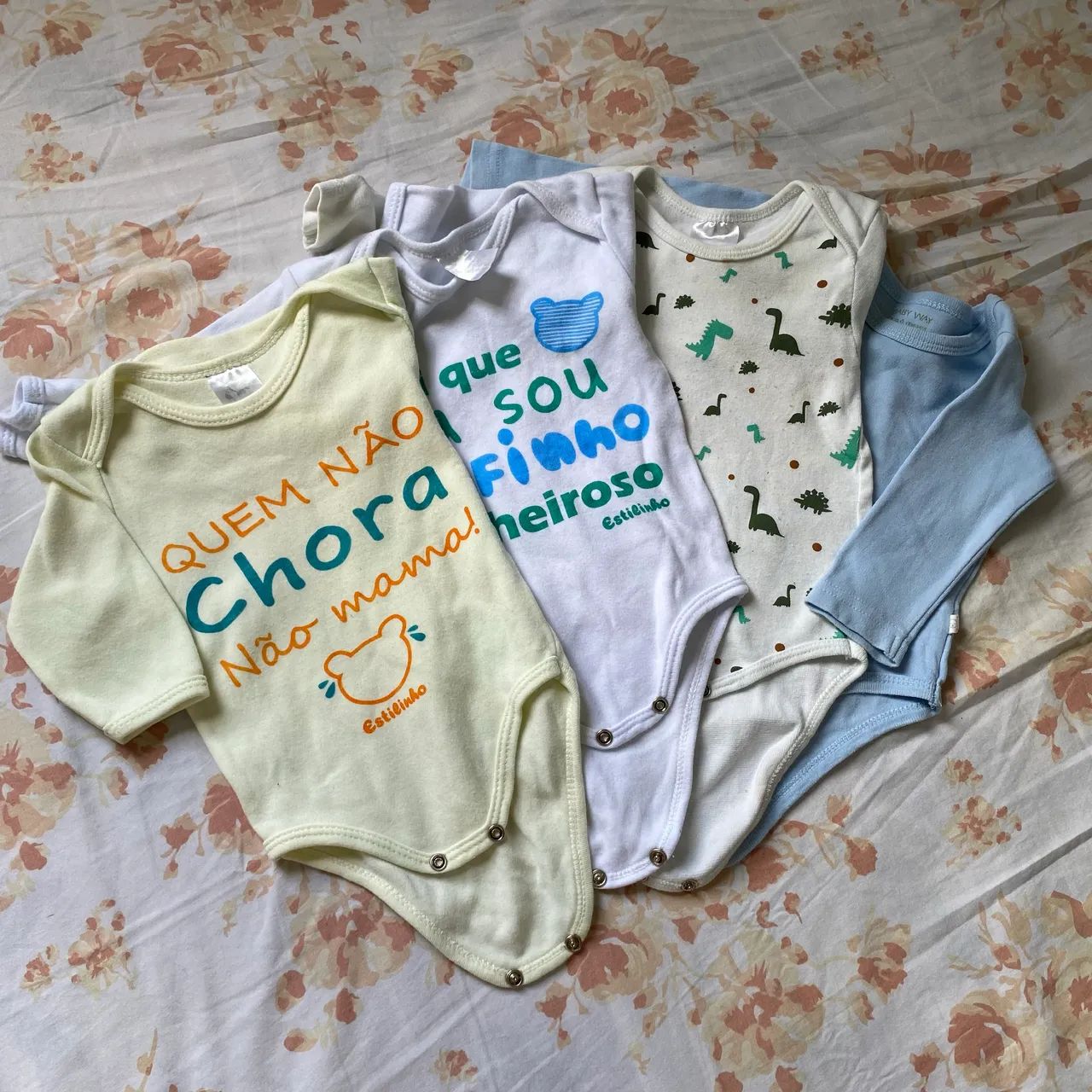 Roupas de menino 64314064564738120