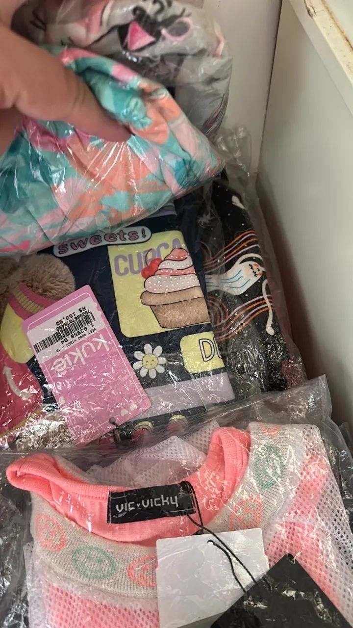 Estoque de roupa infantil - Foto 2