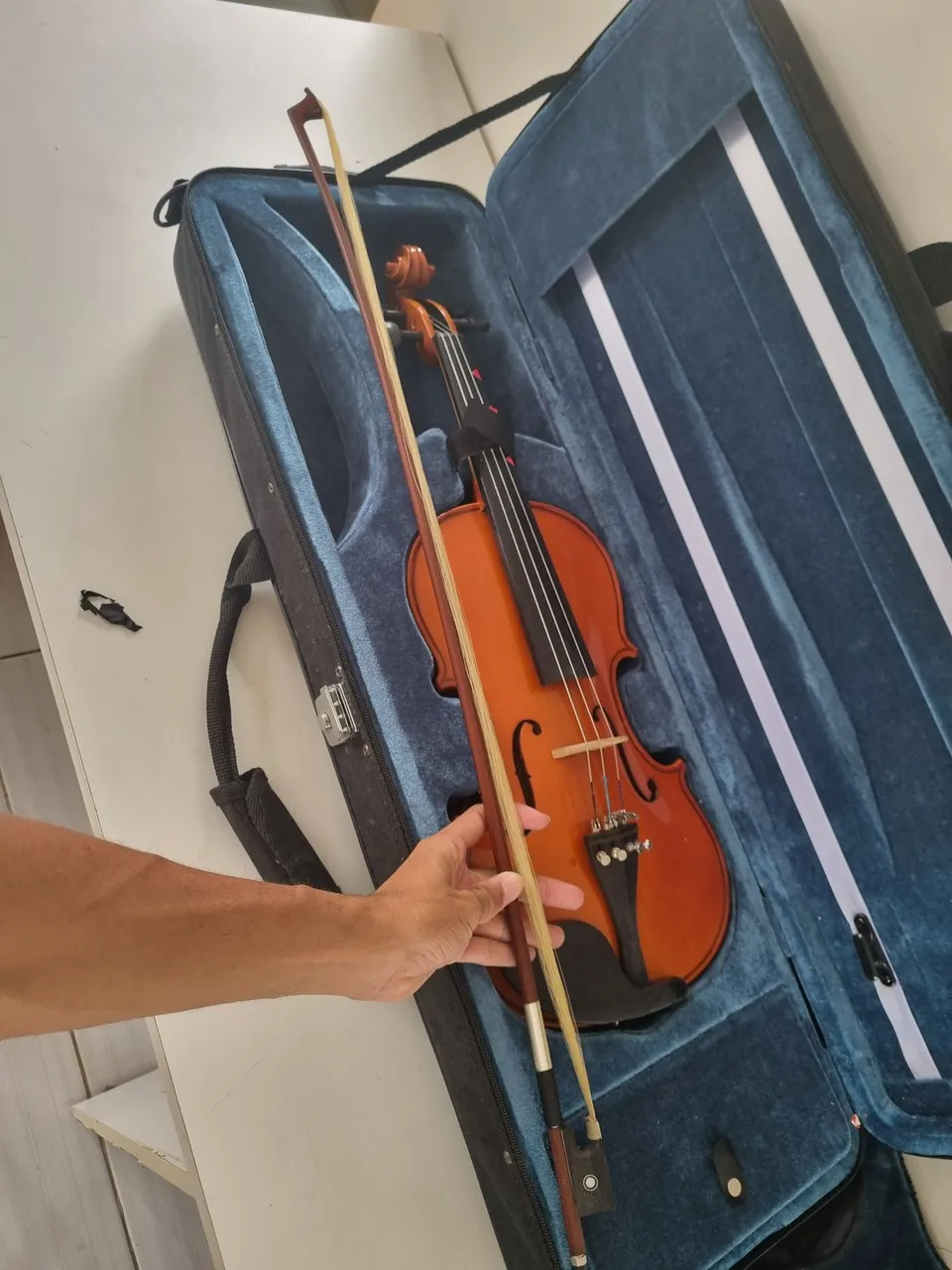 Violino Completo com Arco e Estojo - Oportunidade!