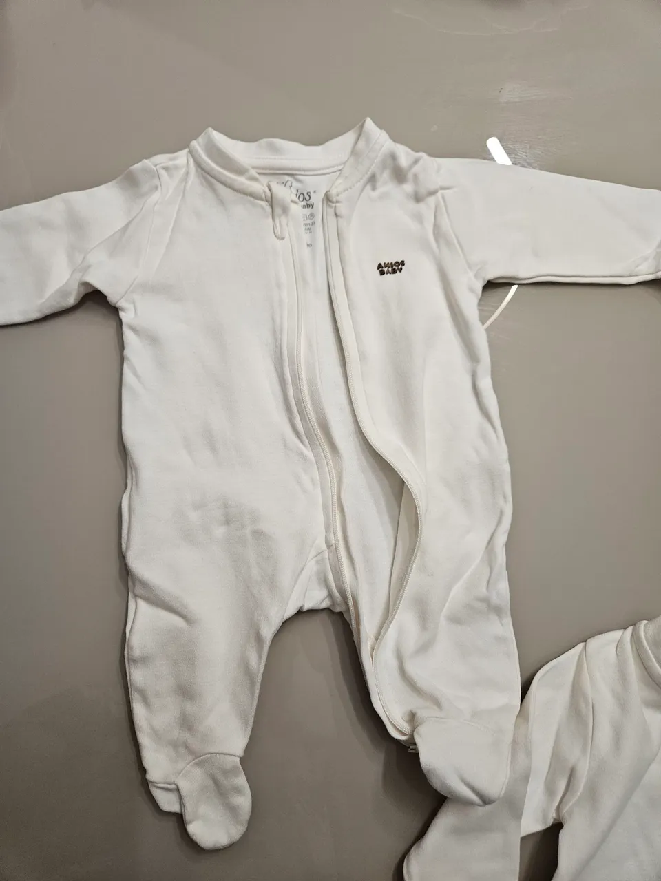 Macacão de Bebê Branco - AMIOS BABY
