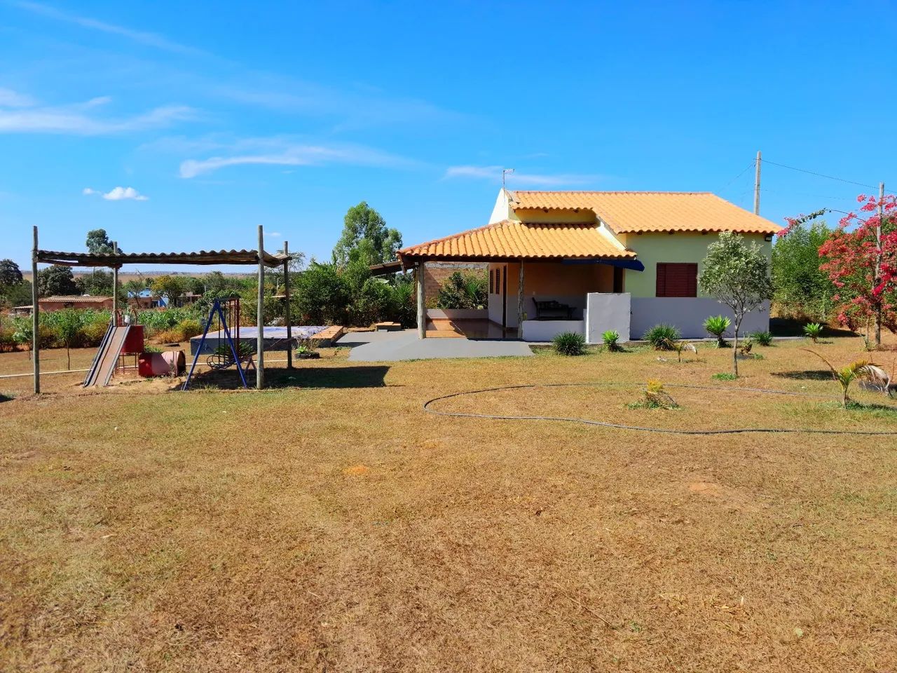 Chácara 2.500m2 com Casa 3/4 e Piscina aquecida. - Foto 2