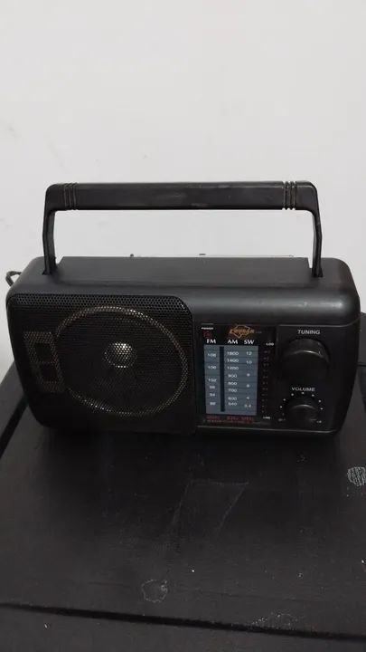 Rádio Cougar FM: AM: SW - Foto 4