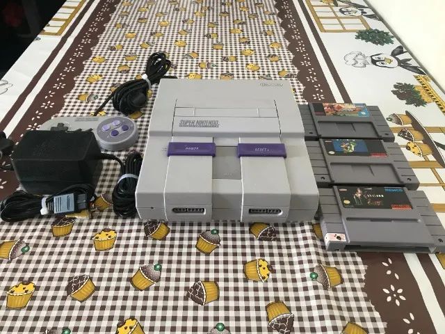 Super Nintendo com 1 controle - Branquinho e Impecável