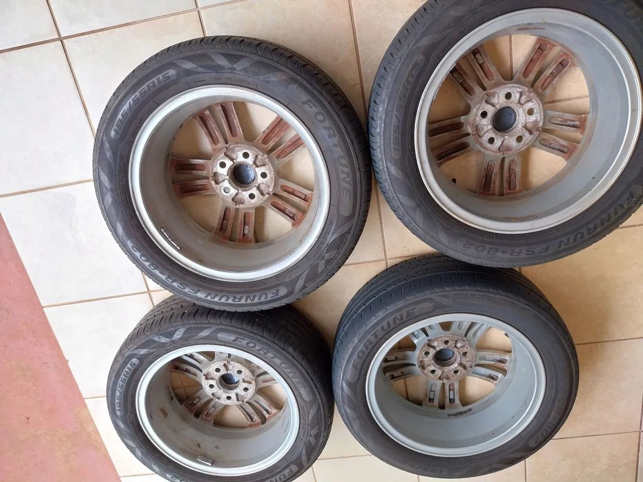 4 Rodas Aluminio  Original Volks 5 furos  Polo, Virtus,Fox.  - Foto 2