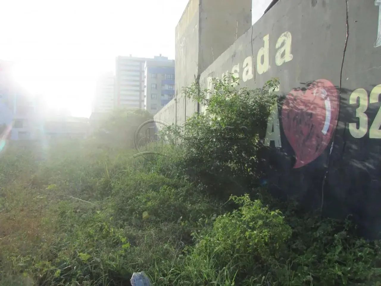 Alugue Terreno no Bairro Atalaia, próximo a praia. - Foto 3