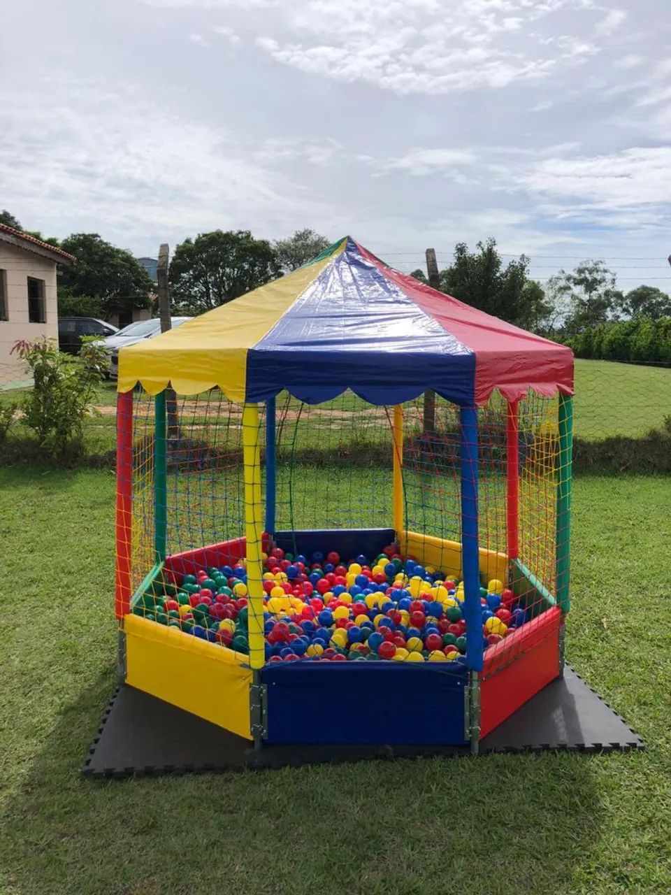 Aluga-se piscina de bolinhas e cama elástica  - Foto 3