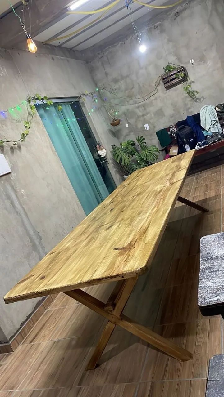 Procurou marceneiro ou ajudante 