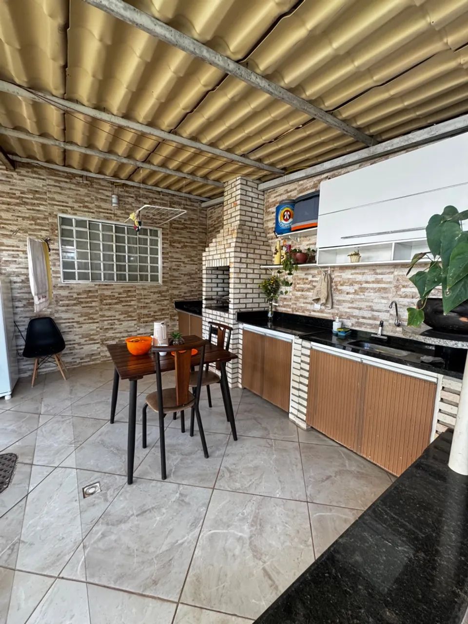 Excelente Casa 3 Quartos de 180m2 com pequena piscina em Samambaia 