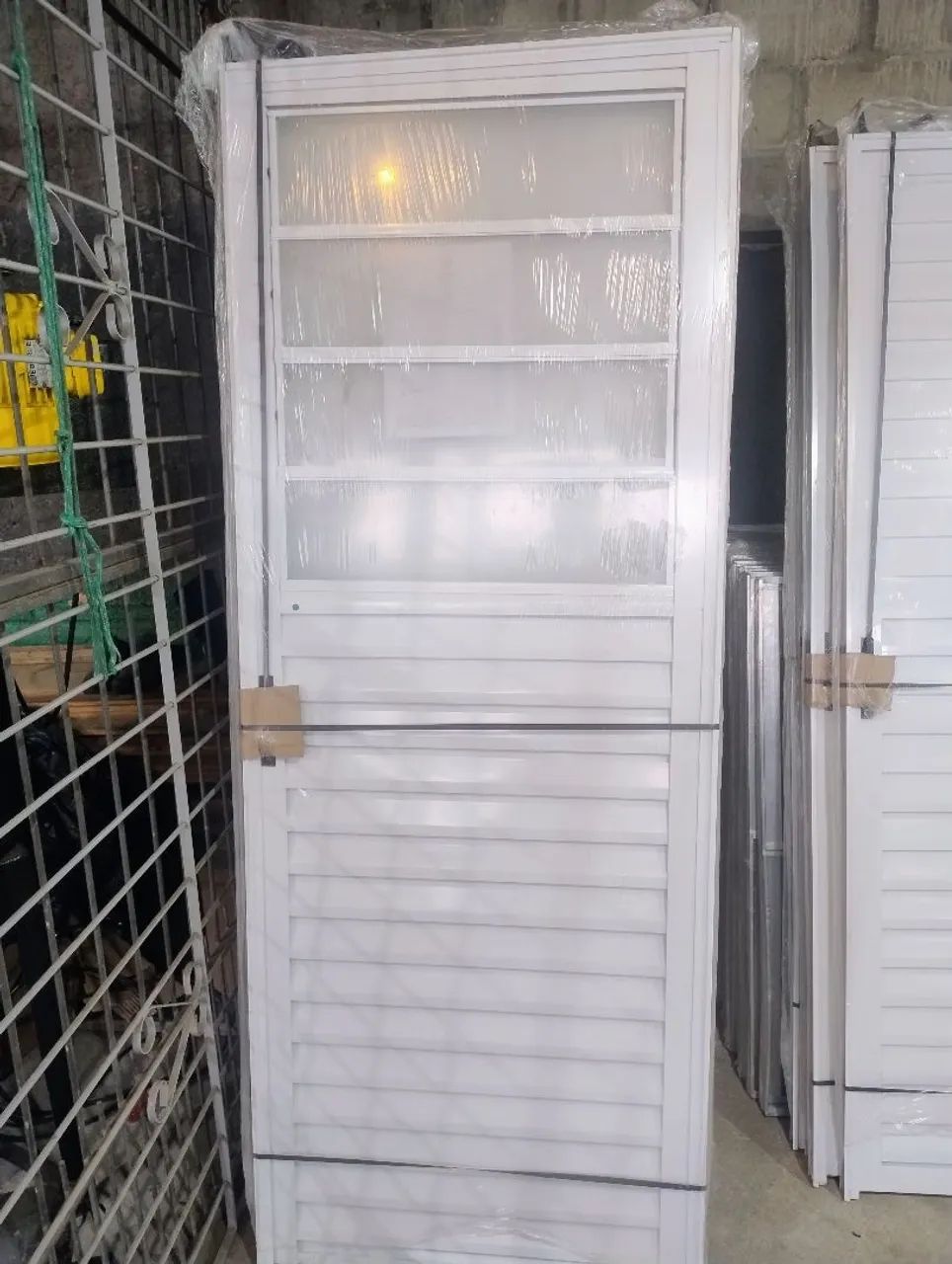 No dinheiro 10% desconto Porta de alumínio Nova 80/210 - Foto 3