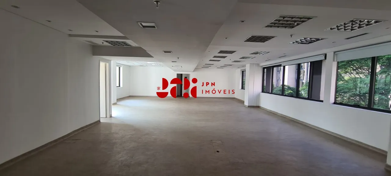 Sala comercial na Berrini - 152m², vão livre, 03 banheiros, 03 vagas
