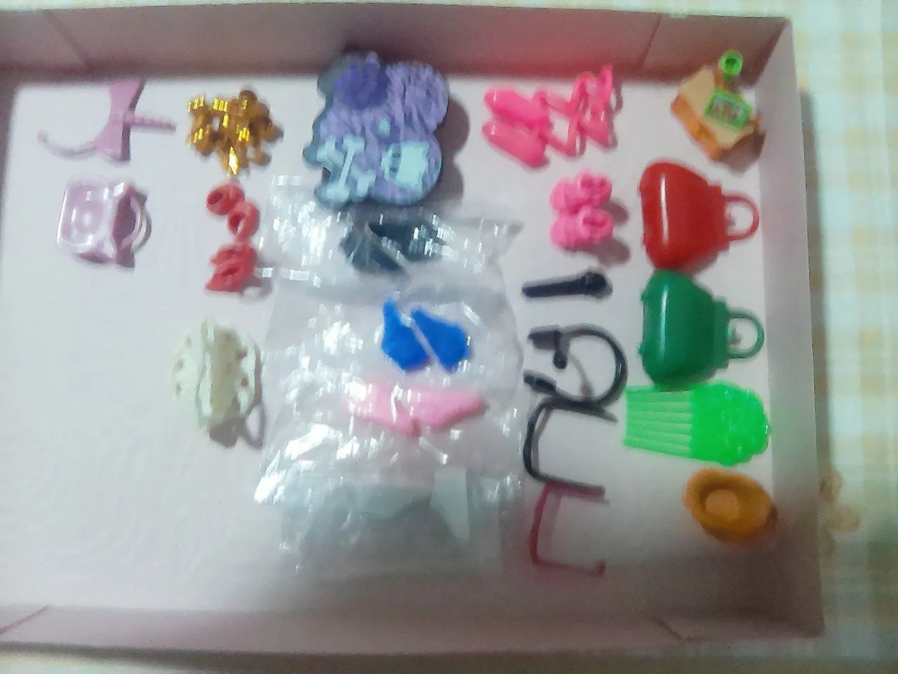 Vendo lote de acessórios para bonecas 